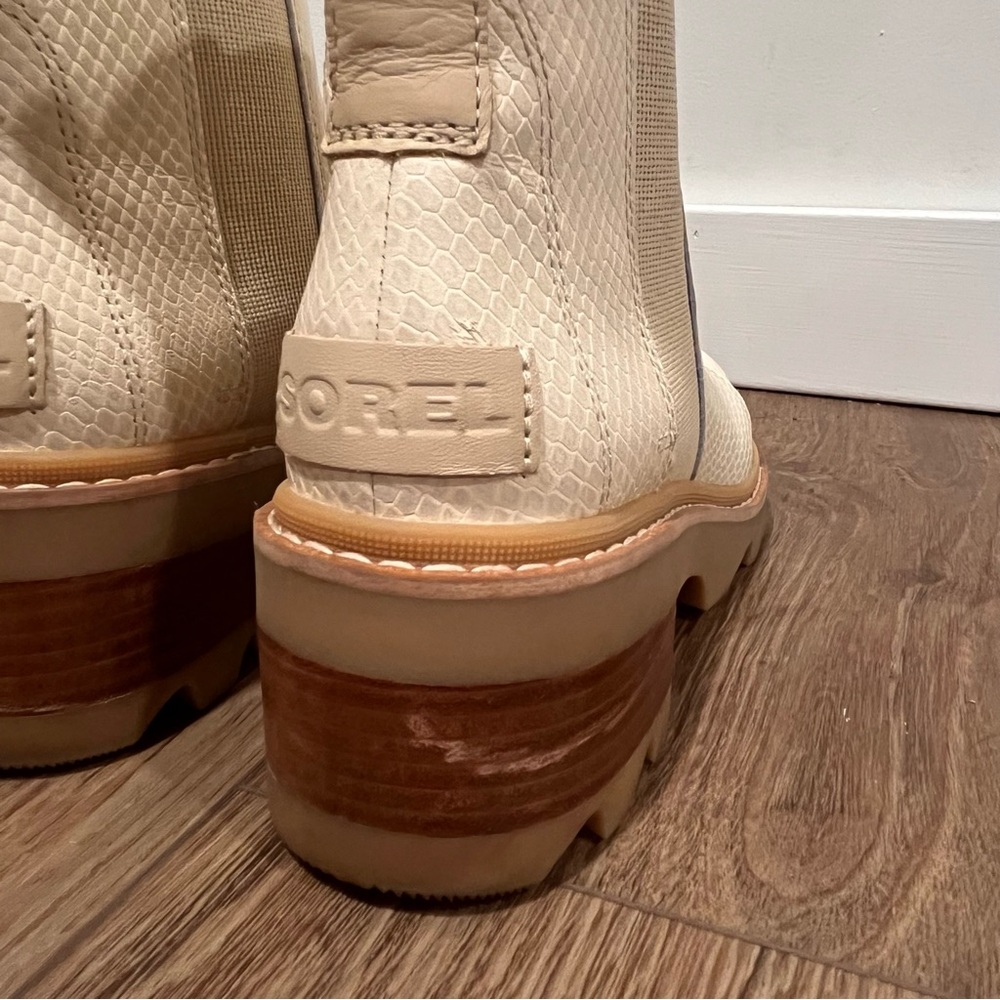 Sorel Joan Now Chelsea Boots - Picture 15 of 16